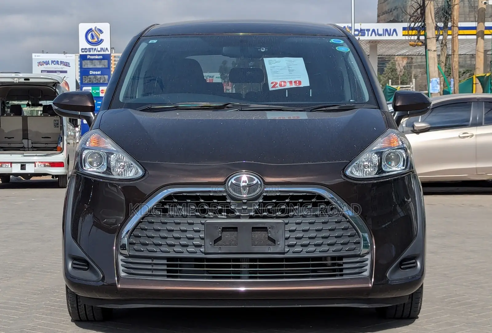 Toyota Sienta 2019