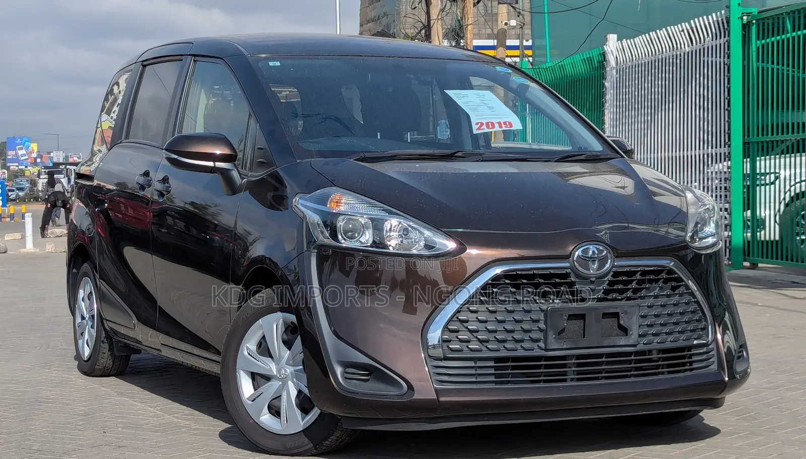 Toyota Sienta 2019