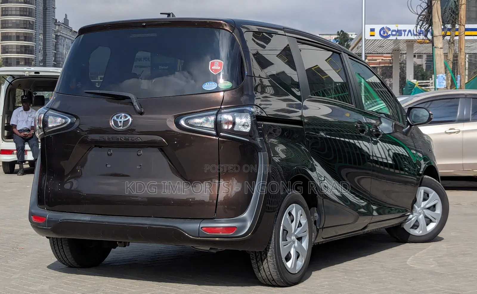 Toyota Sienta 2019