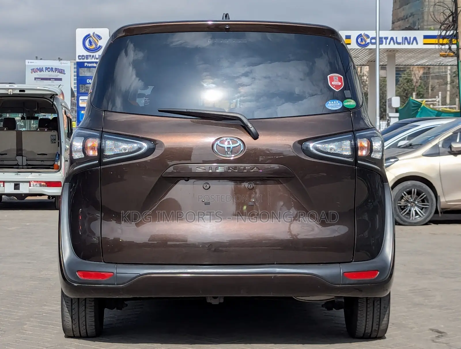 Toyota Sienta 2019