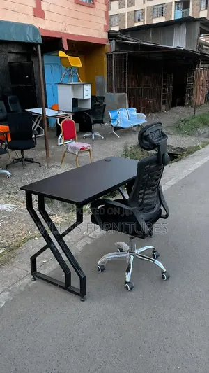 Studying Set Black