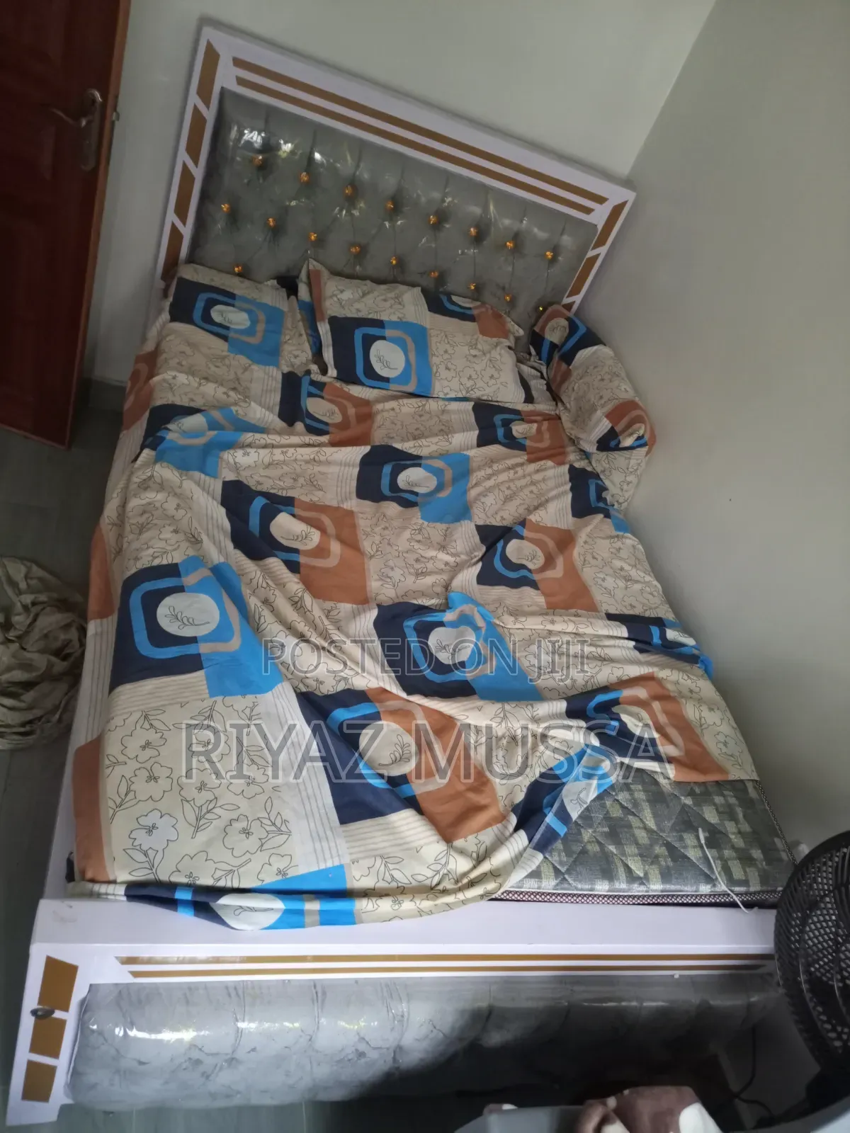 Bed 4 by 6