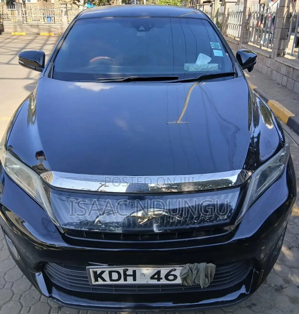 Toyota Harrier 2.0 2015 Black