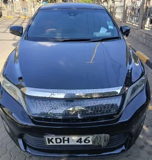 Toyota Harrier 2.0 2015 Black