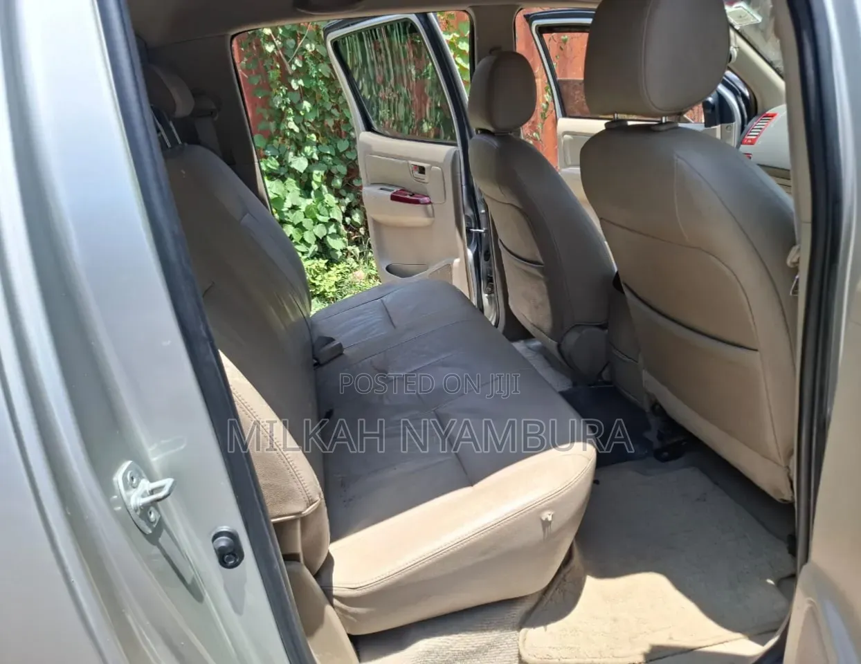 Toyota Hilux 2012 Silver