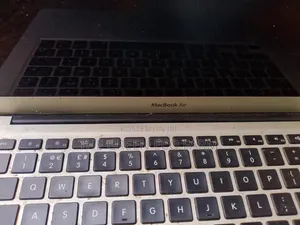 Apple Macbook Air 2017-13