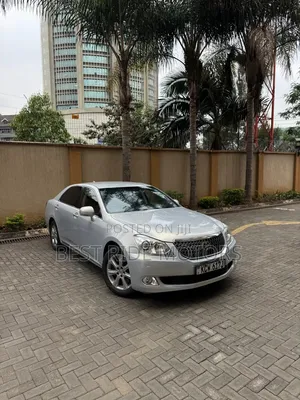 Toyota Crown Majesta 4.6 RWD 2012 Silver