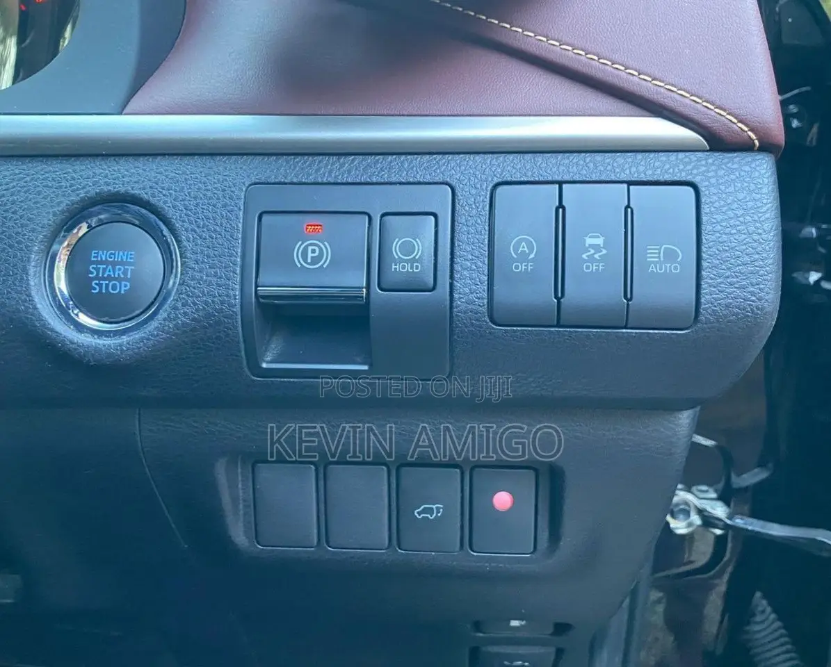 Toyota Harrier 2.0 2020