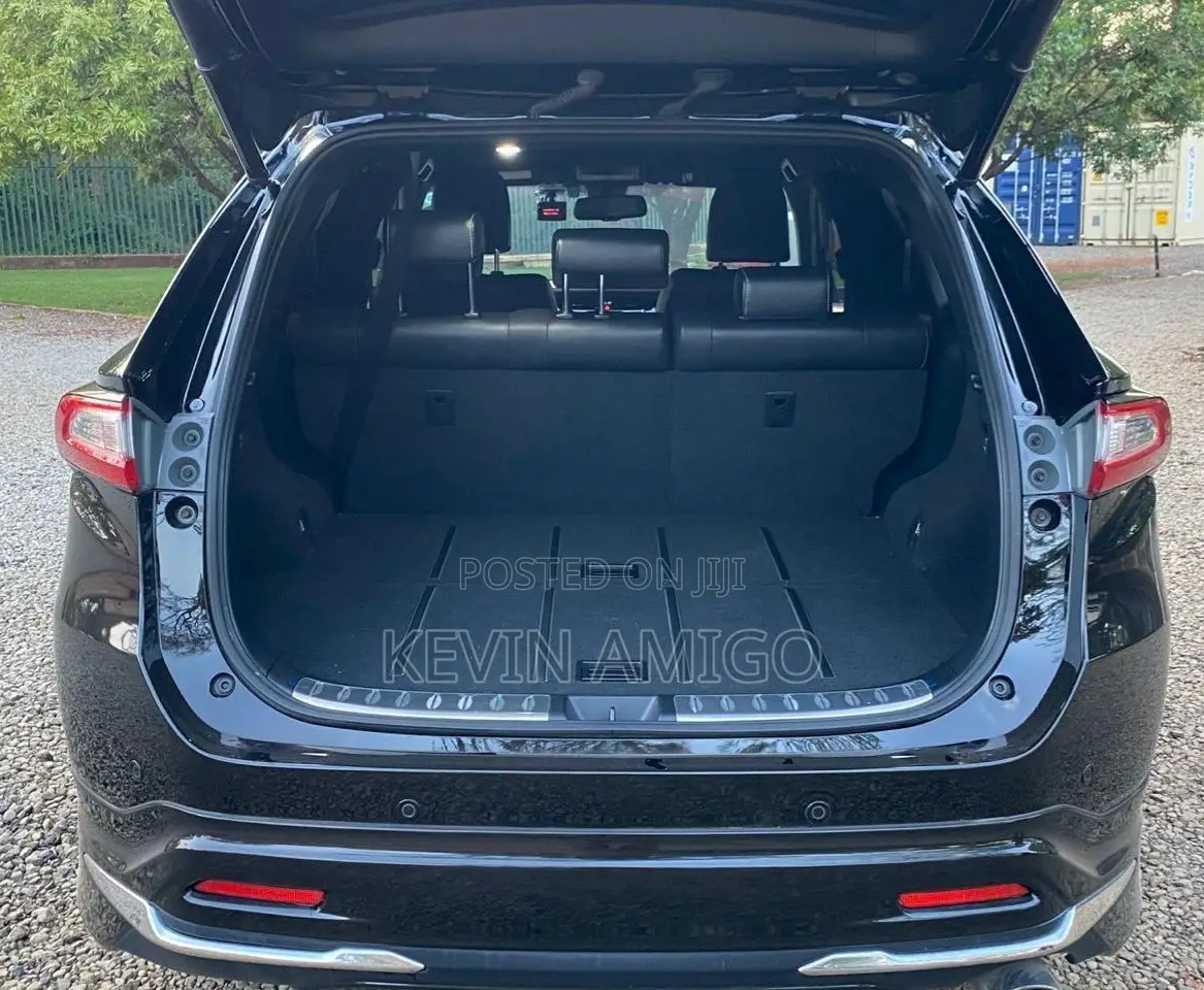 Toyota Harrier 2.0 2020