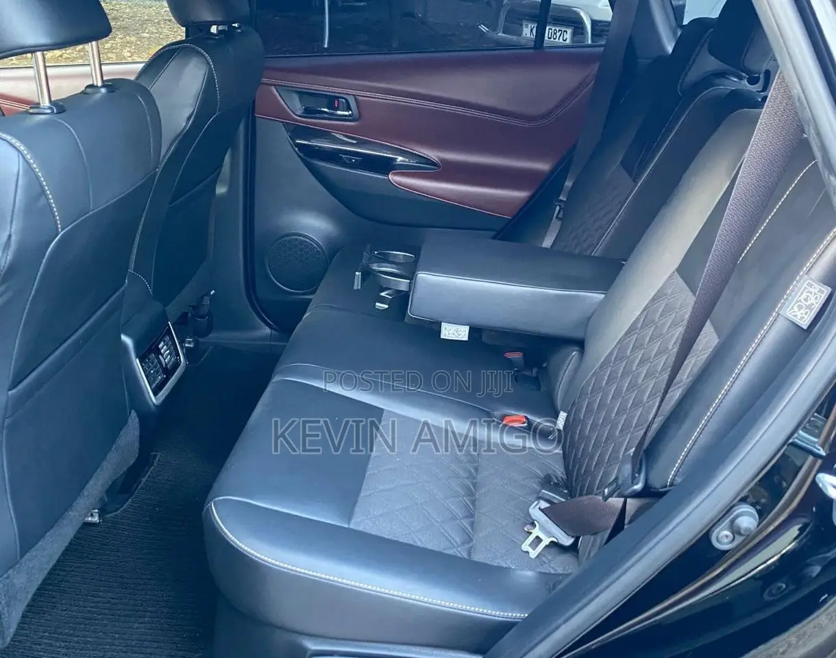 Toyota Harrier 2.0 2020