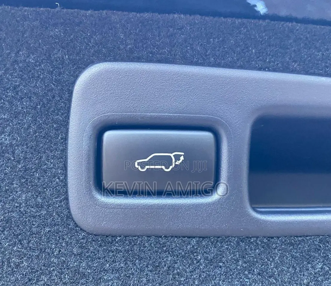 Toyota Harrier 2.0 2020
