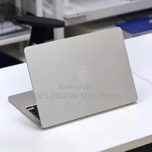 Laptop Apple MacBook Air 2022 M2 16GB Apple M2 SSD 256GB