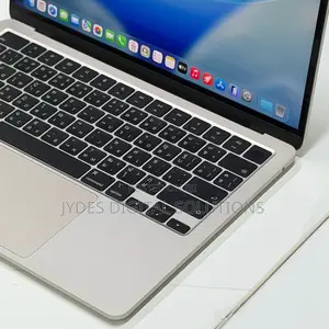 Laptop Apple MacBook Air 2022 M2 16GB Apple M2 SSD 256GB
