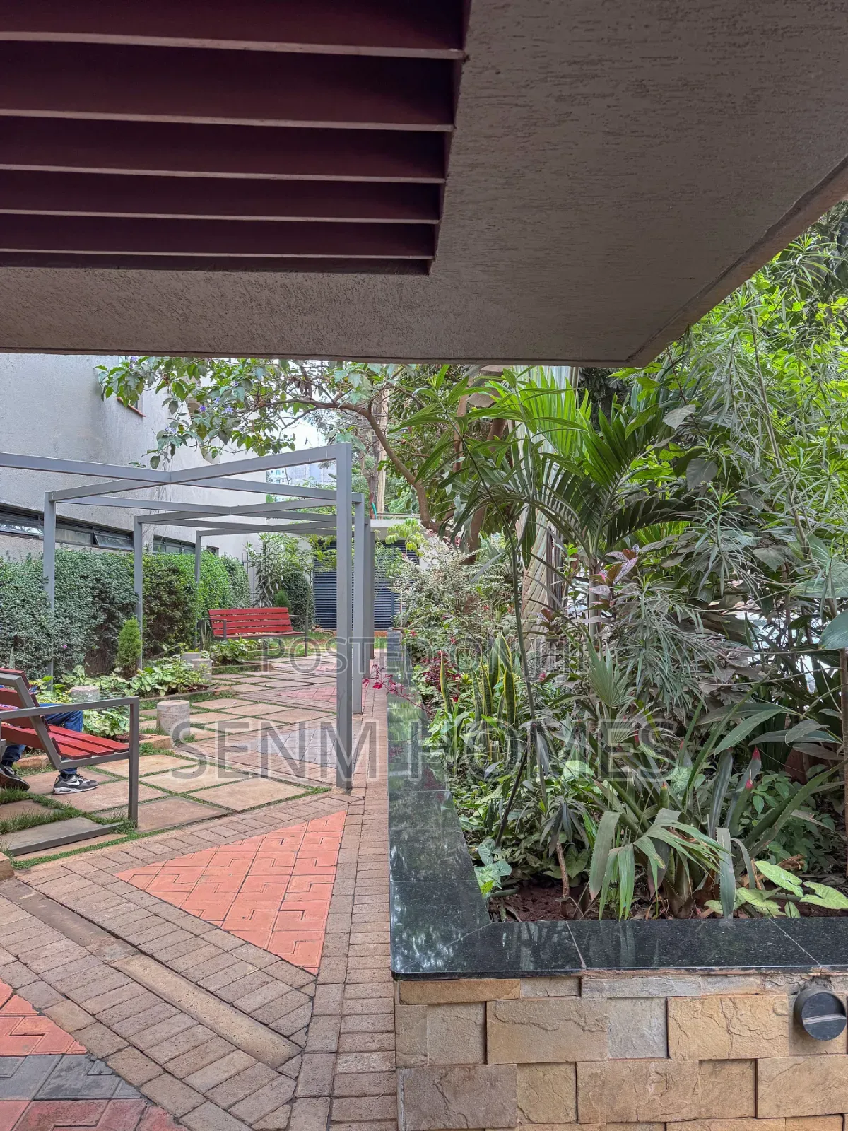 Furnished Studio Apartment in Ridgeways for rent