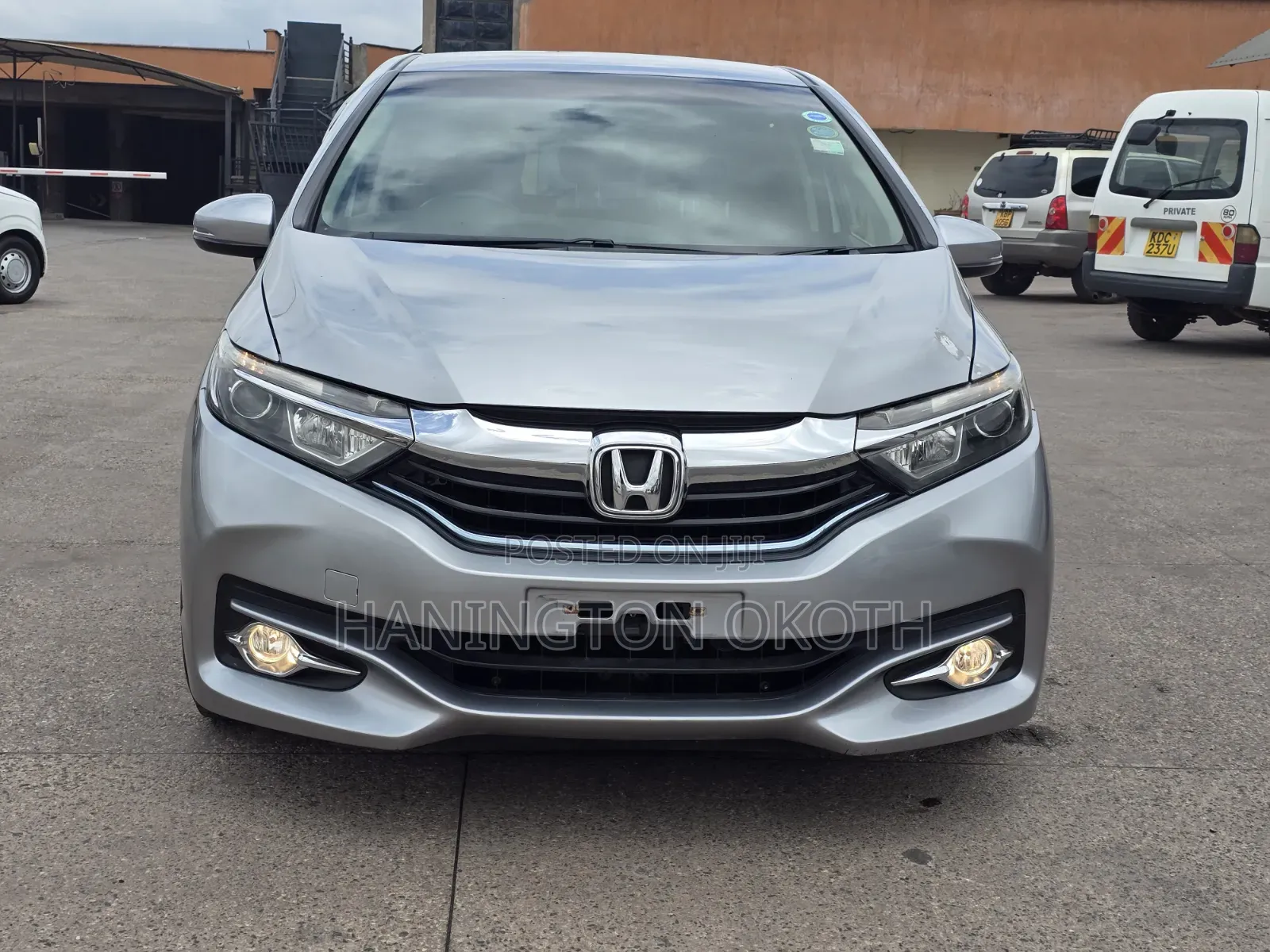 Honda Fit Shuttle 1.5 Hybrid 2WD 2019 Silver