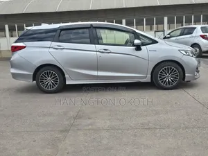 Honda Fit Shuttle 1.5 Hybrid 2WD 2019 Silver
