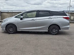 Honda Fit Shuttle 1.5 Hybrid 2WD 2019 Silver