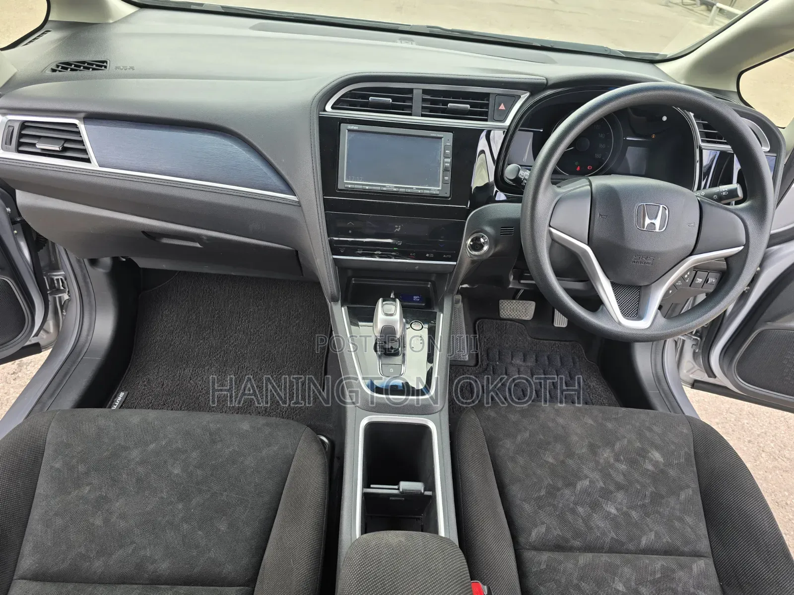 Honda Fit Shuttle 1.5 Hybrid 2WD 2019 Silver