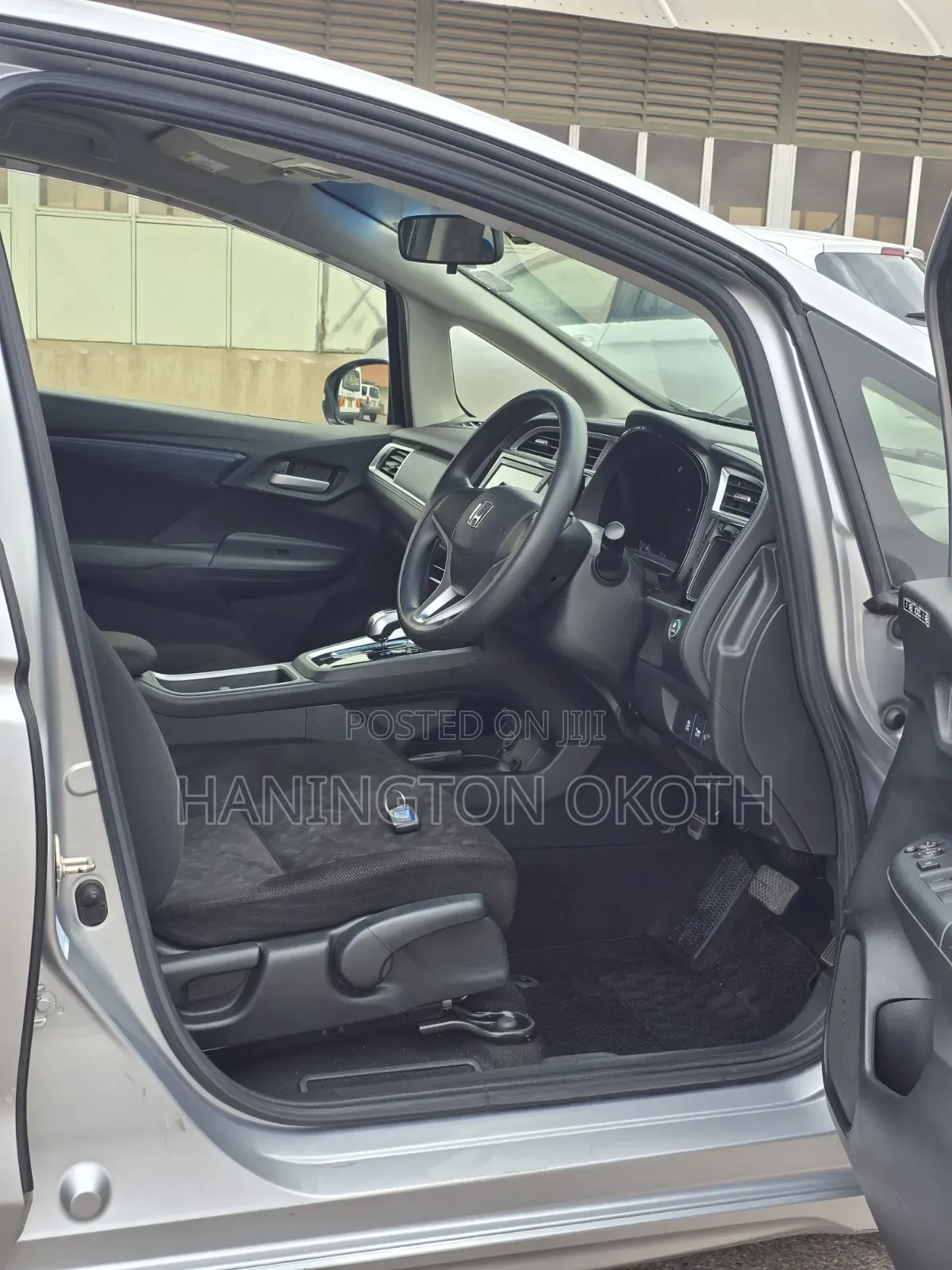 Honda Fit Shuttle 1.5 Hybrid 2WD 2019 Silver