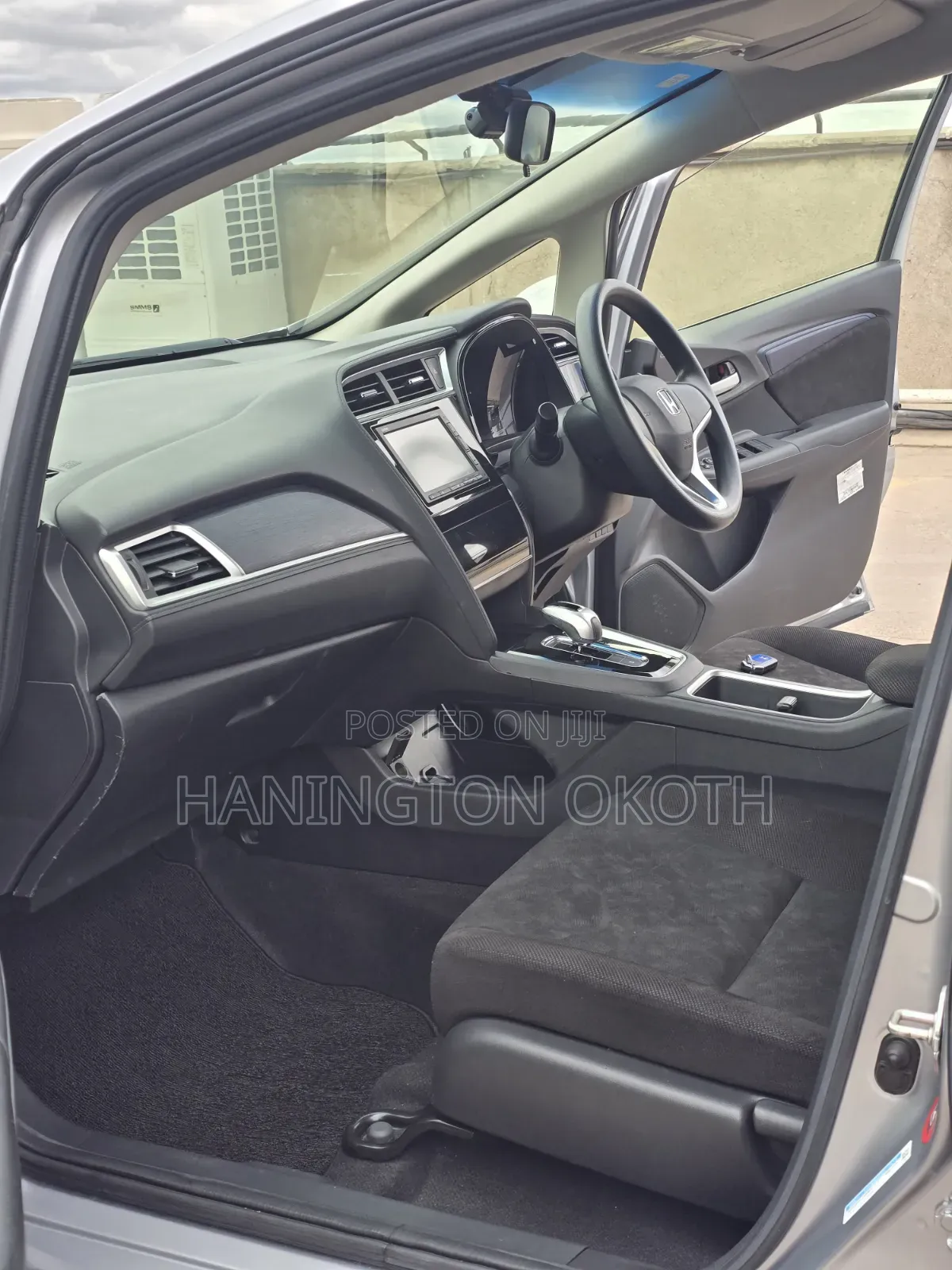 Honda Fit Shuttle 1.5 Hybrid 2WD 2019 Silver