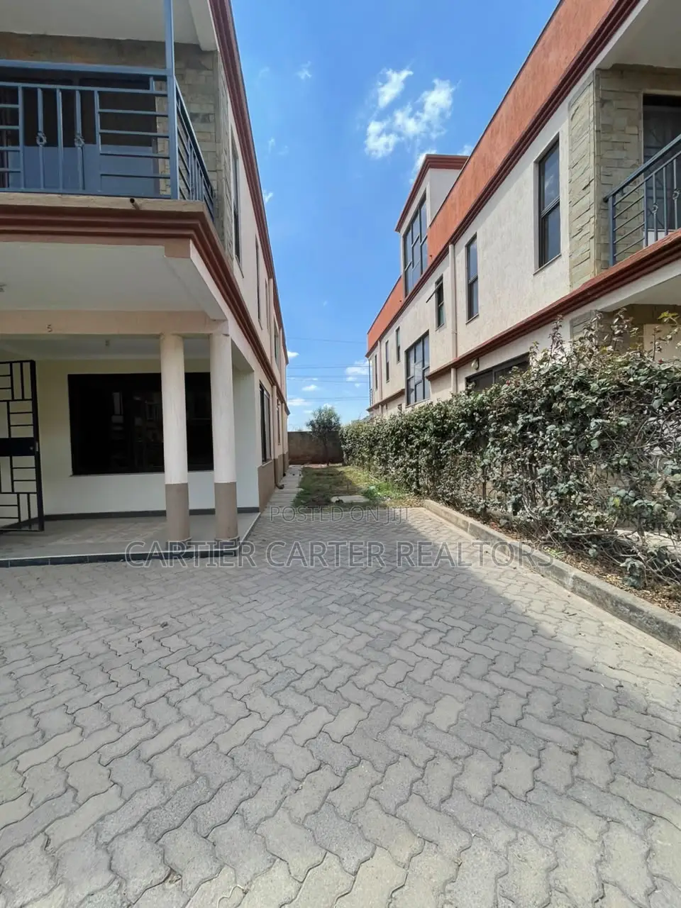 5bdrm Townhouse / Terrace in Syokimau, Gateway Mall Area for rent