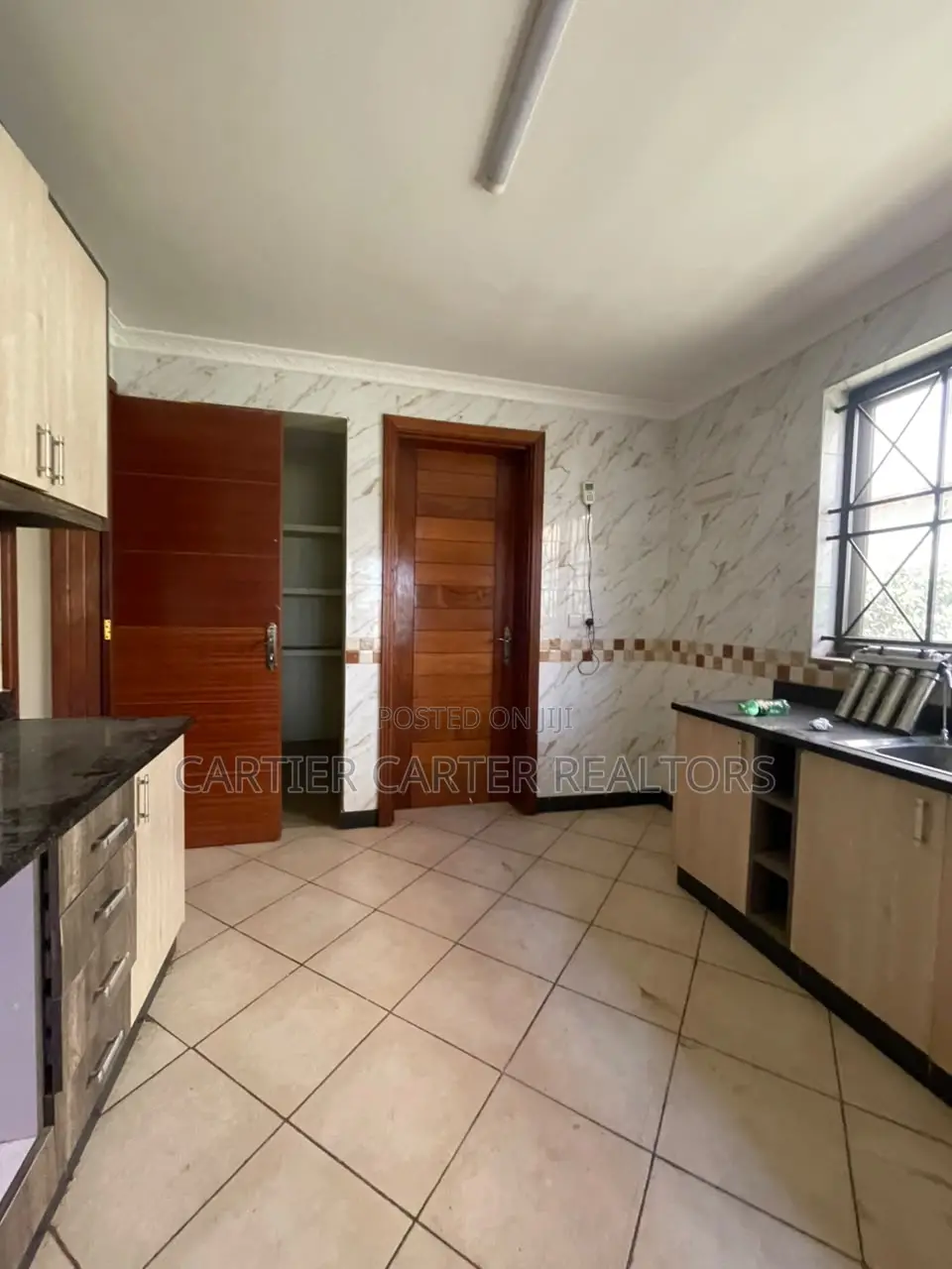 5bdrm Townhouse / Terrace in Syokimau, Gateway Mall Area for rent