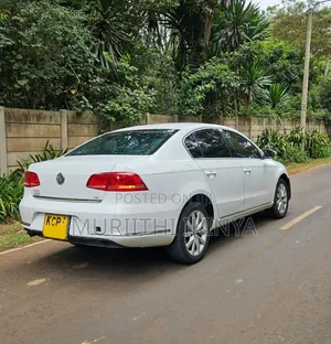 Volkswagen Passat 2011 White