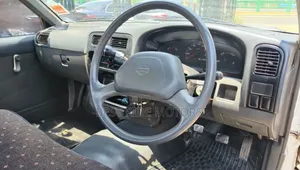 Nissan Pick-Up 2019 White