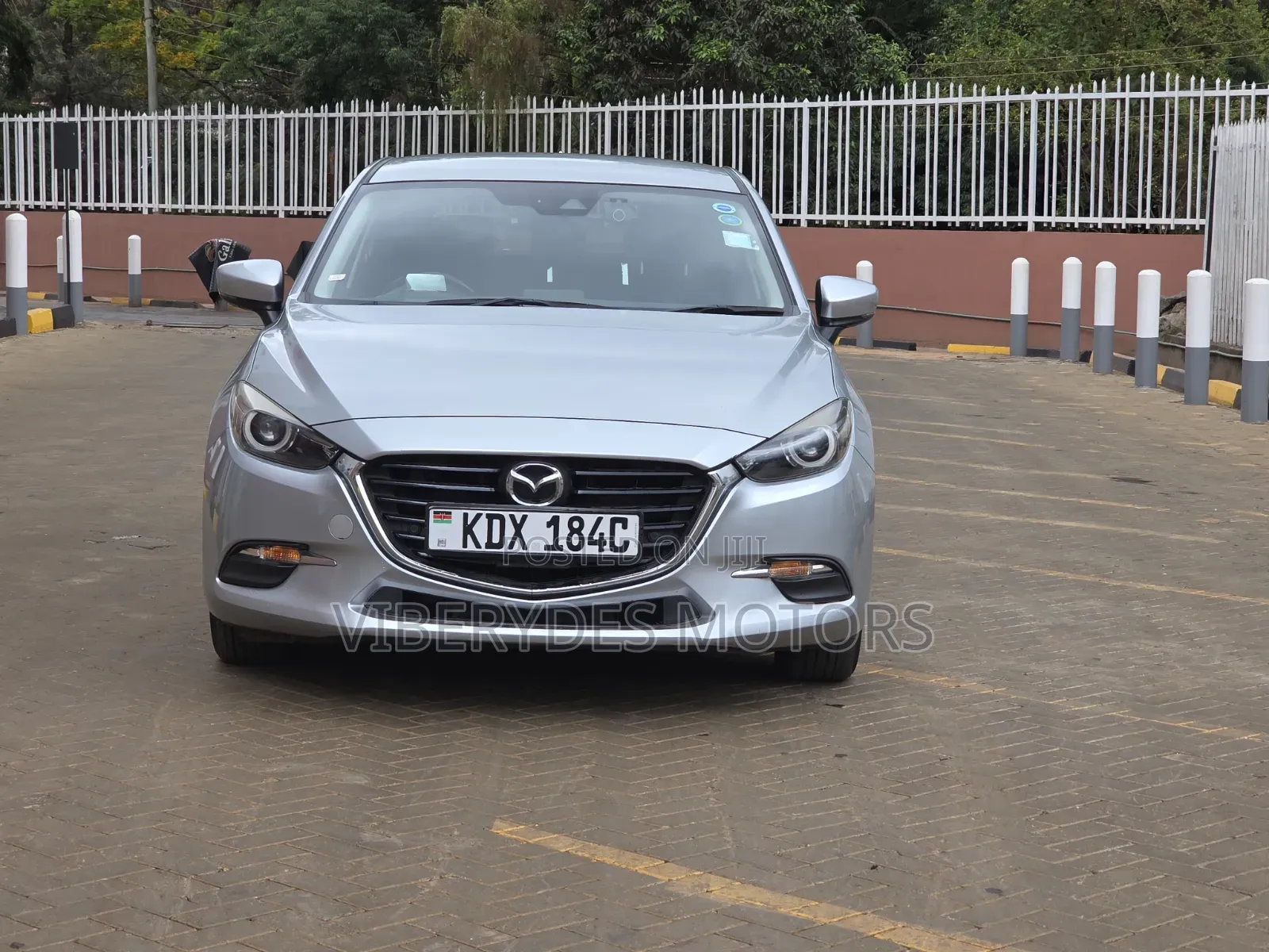 Mazda Axela 2018 Silver