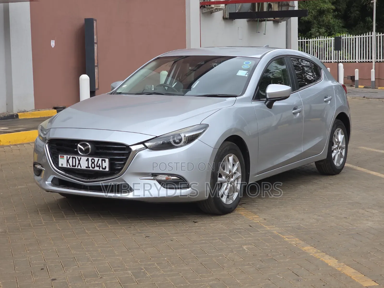 Mazda Axela 2018 Silver