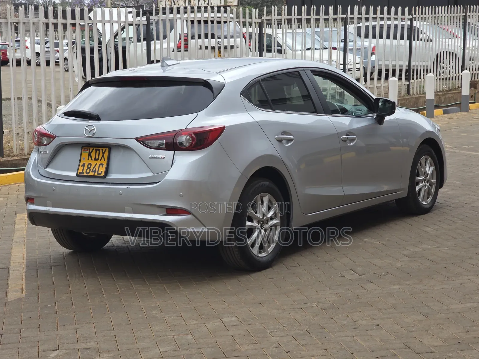 Mazda Axela 2018 Silver