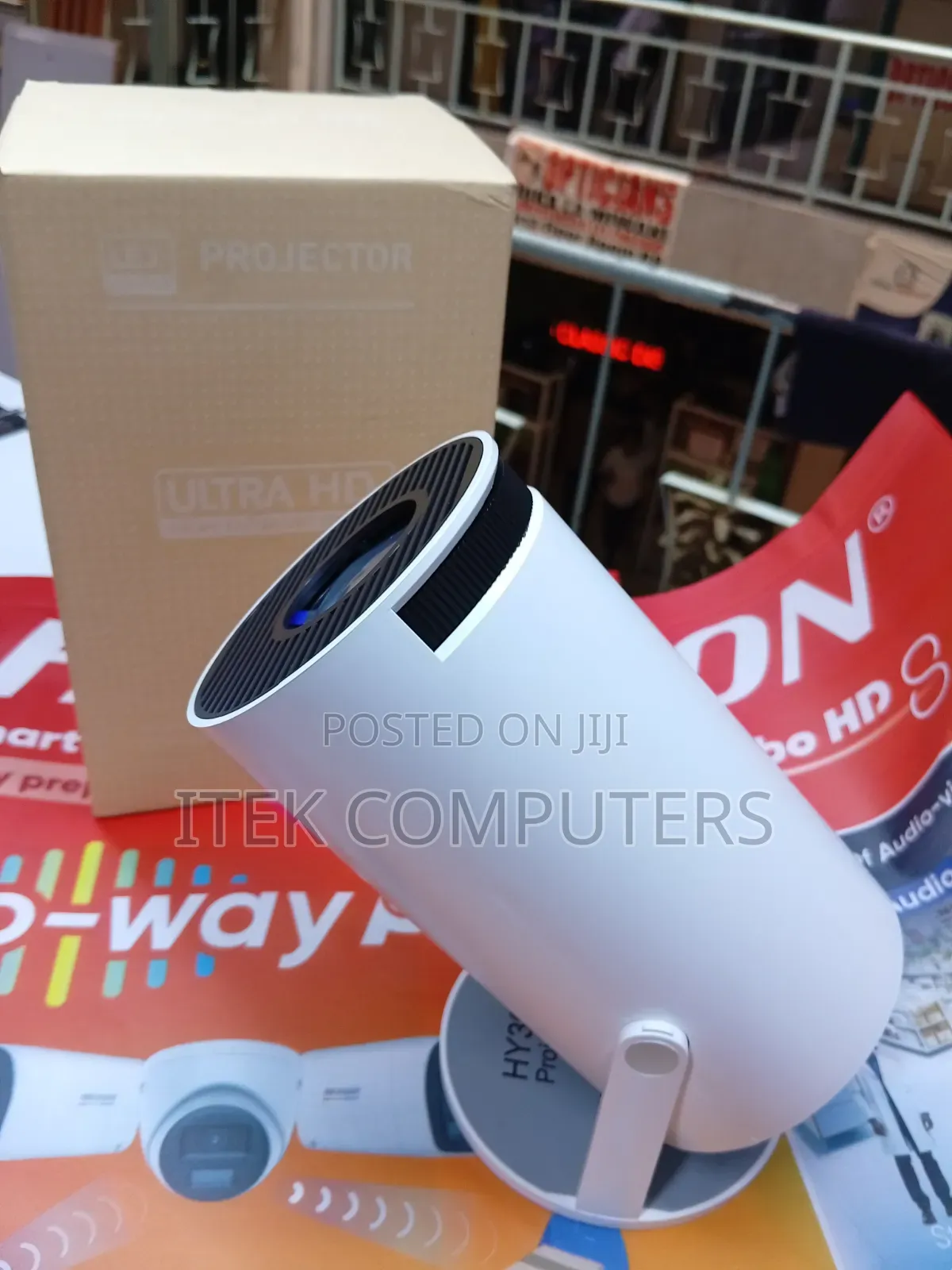 HY300 Pro Full HD Android Projector With WiFi