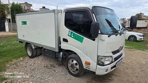 Toyota Dyna Refrigerator Truck 2017 White