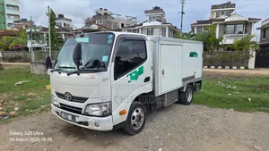 Toyota Dyna Refrigerator Truck 2017 White