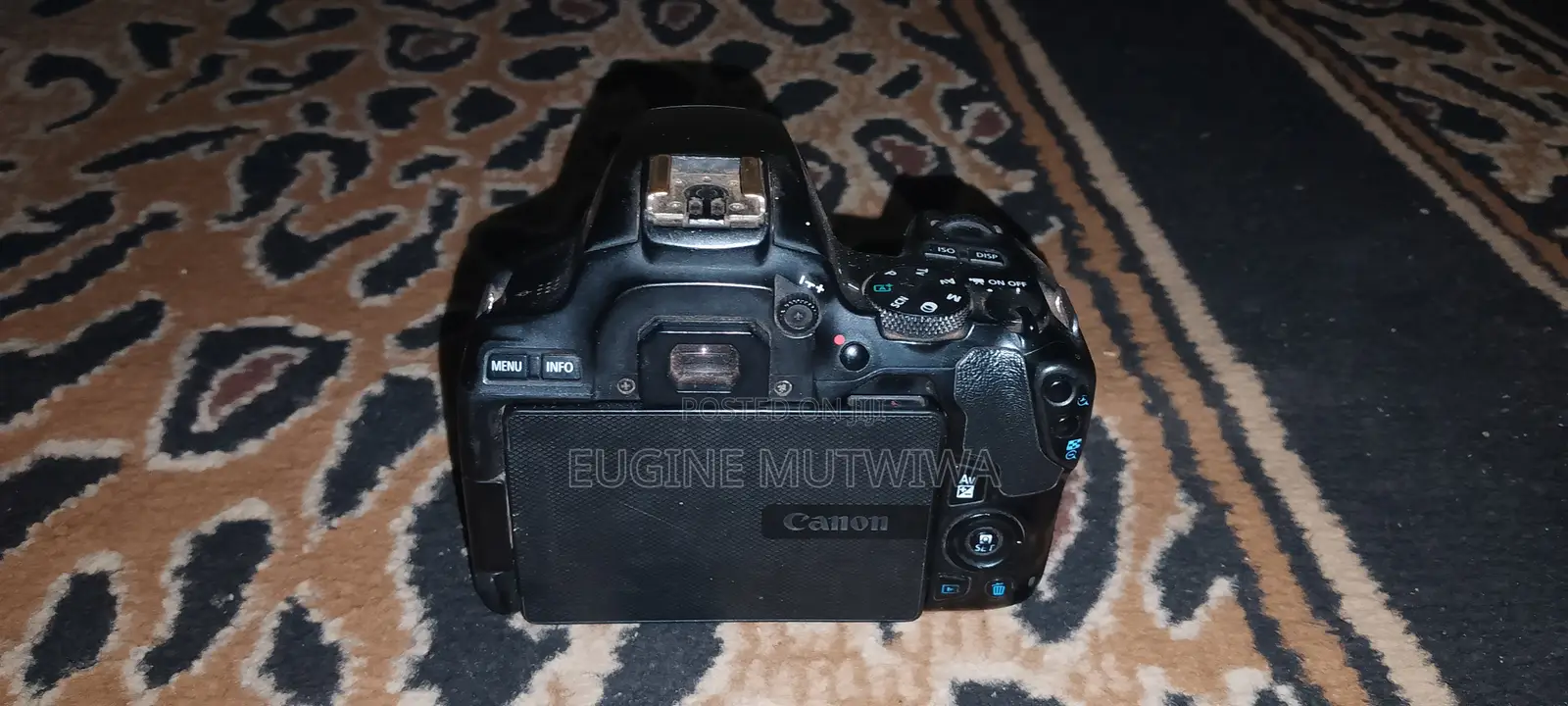 Canon 250 D