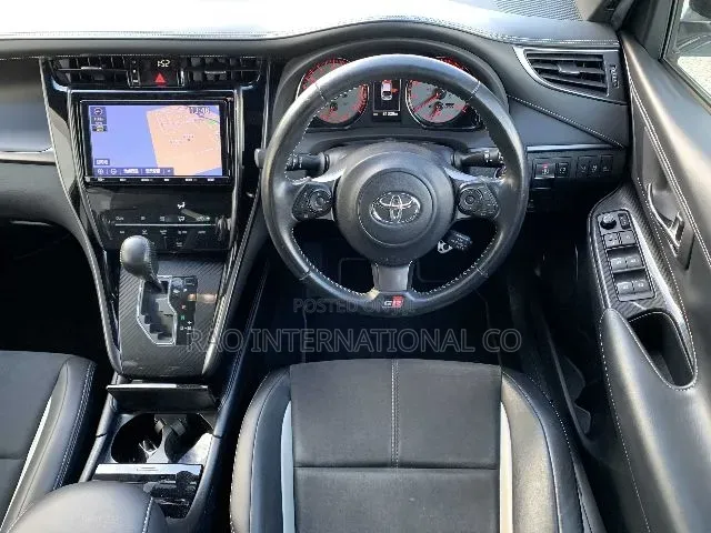 Toyota Harrier 2.0 2018 Pearl