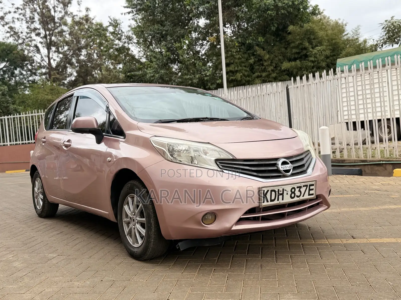 Nissan Note 2014 Pink