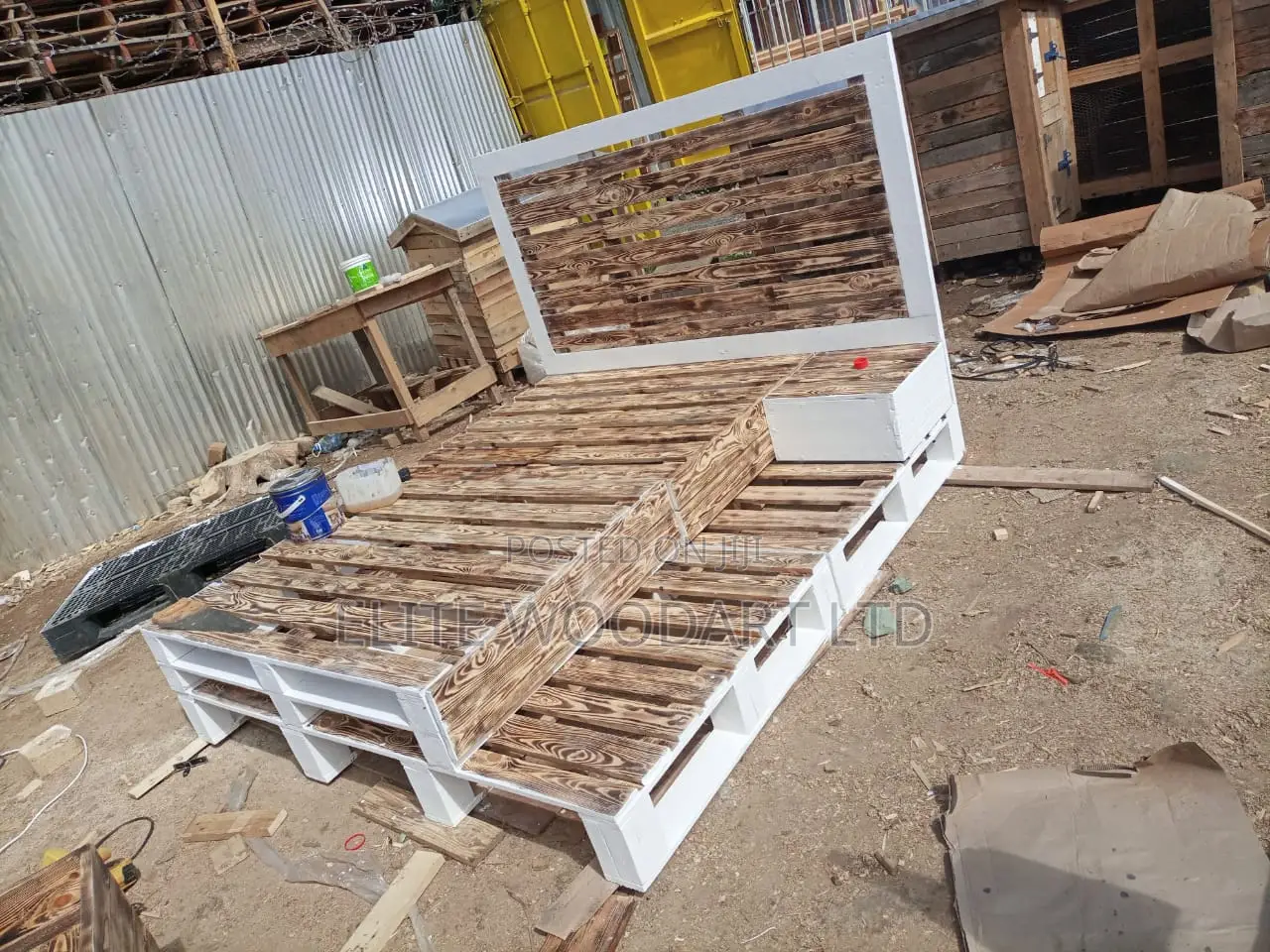 Modern Pallets Box Bed