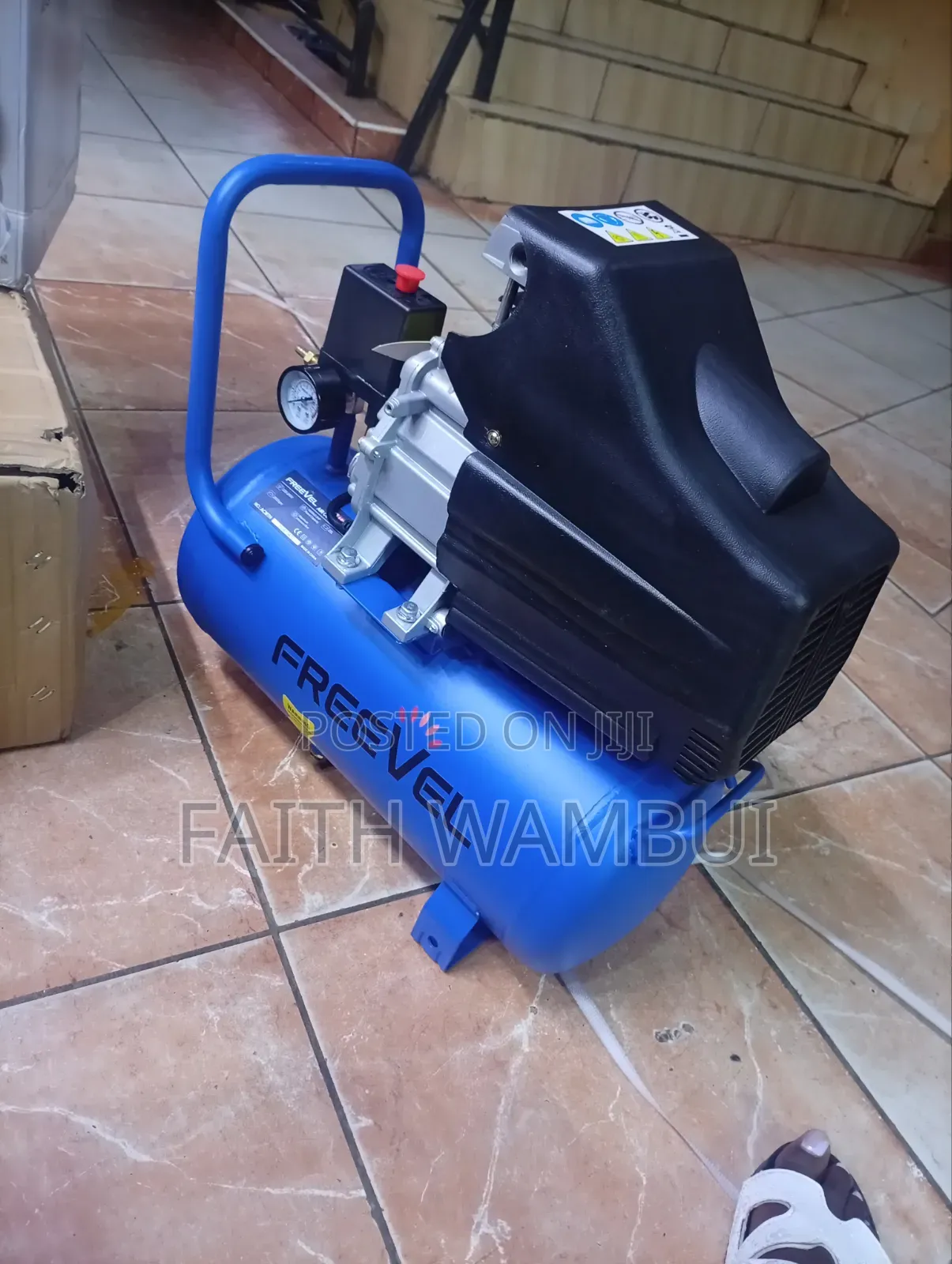 Auto Pressure Sensing Freevel Air Compressor Machine 25 Litres