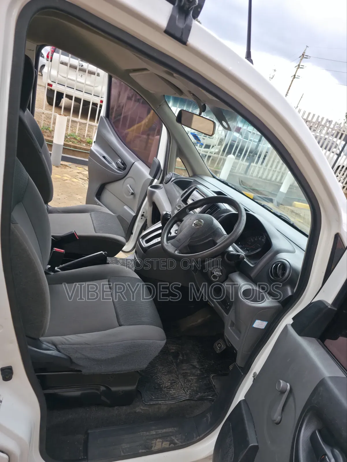 Nissan NV200 2014