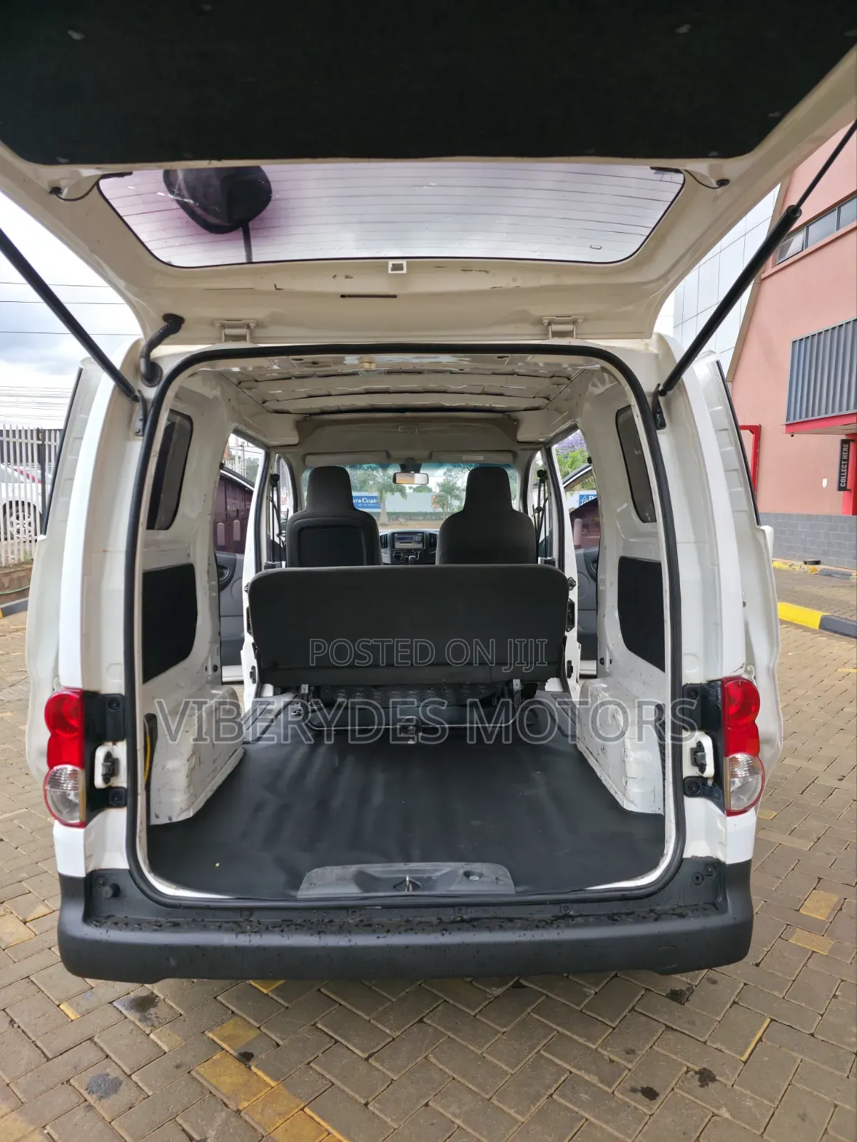 Nissan NV200 2014