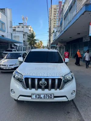 Toyota Land Cruiser Prado 2017 White