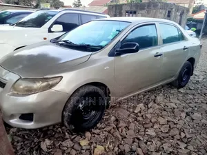 Toyota Corolla 2010 Gold