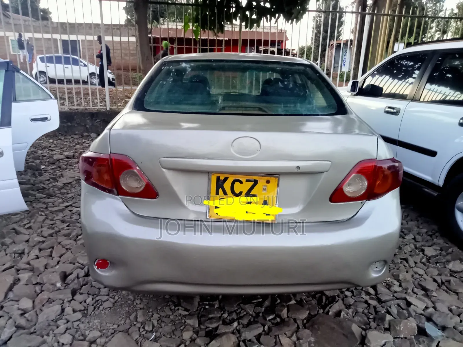 Toyota Corolla 2010 Gold