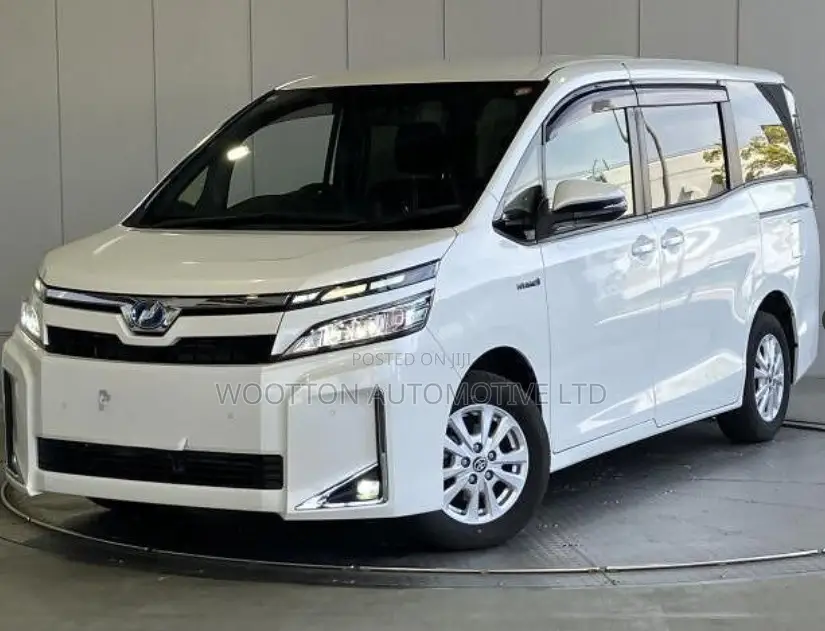 Toyota Voxy 2019 Pearl