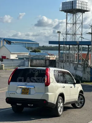 Nissan X-Trail 2011 White