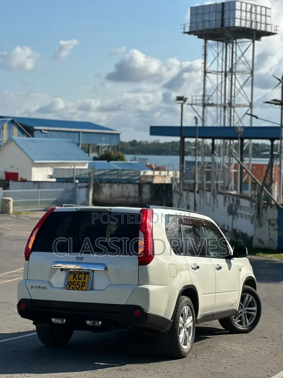 Nissan X-Trail 2011 White