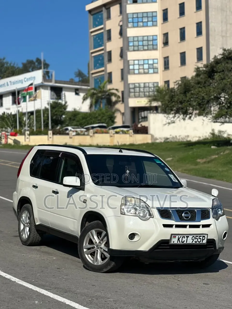 Nissan X-Trail 2011 White