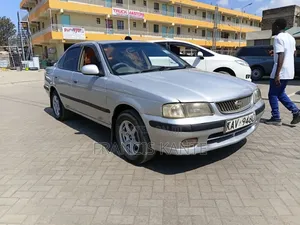 Nissan FB15 2000 Silver