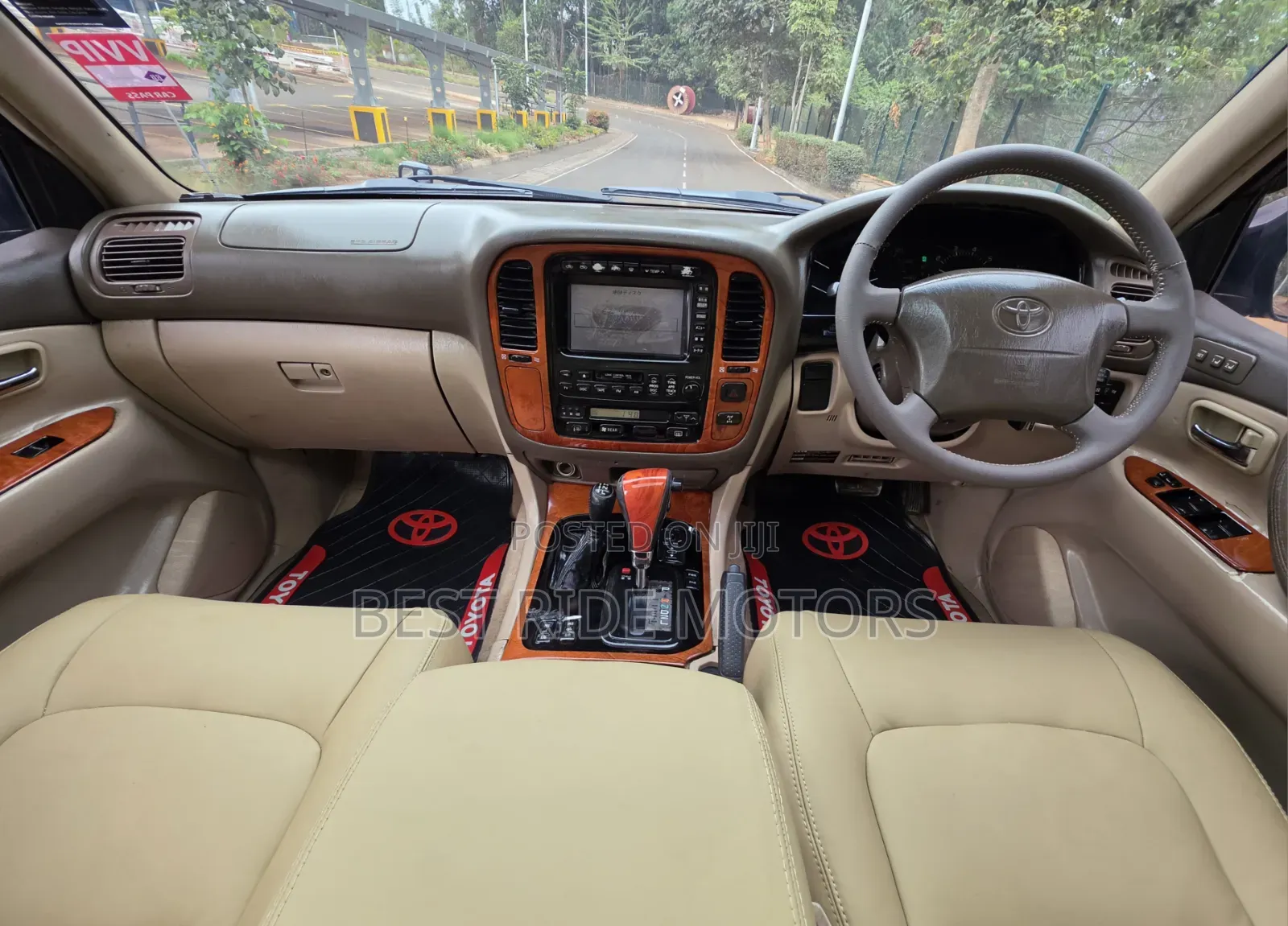 Toyota Land Cruiser Cygnus 4.7 2005 Burgundy